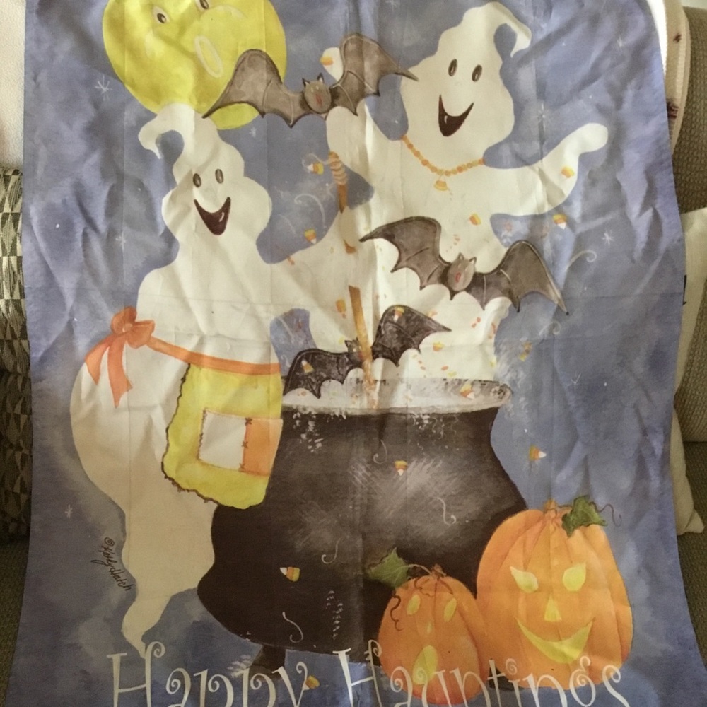LG Garden Flag Halloween Happy Haunting